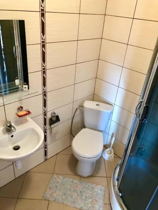 Pokoje Z Lazienkami - Dziwnowek Kamien Pomorski Bagian luar foto